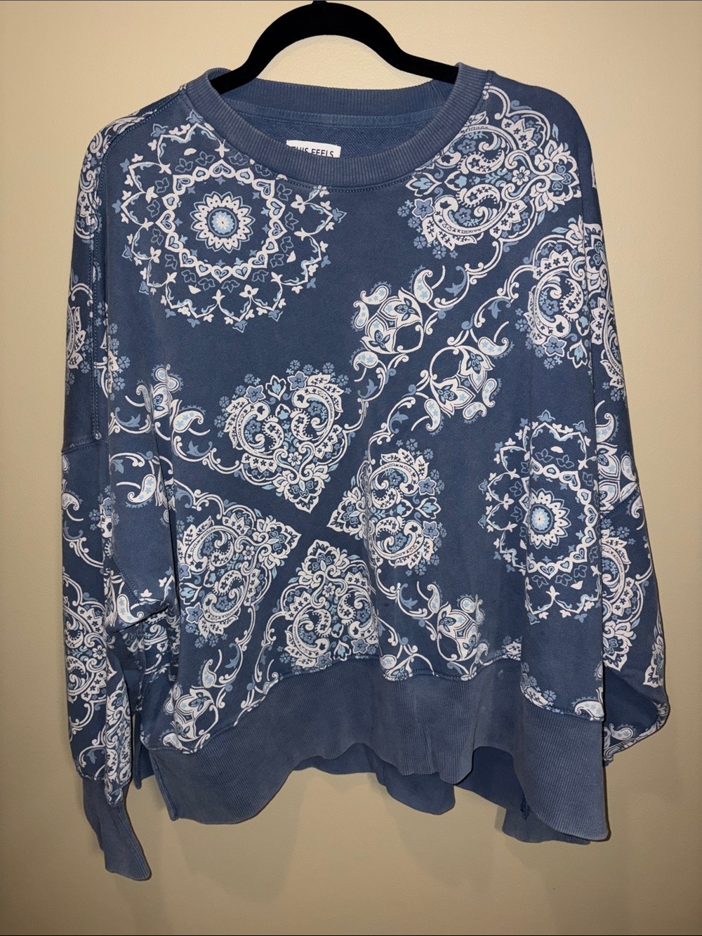 American Eagle | Mid Blue Bandana-Print Crewneck Sweatshirt